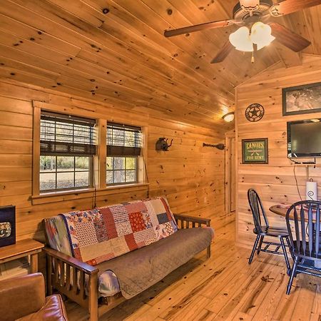 Rural Cabin Hideaway With Fire Pit And Mtn Views! Parsons 외부 사진