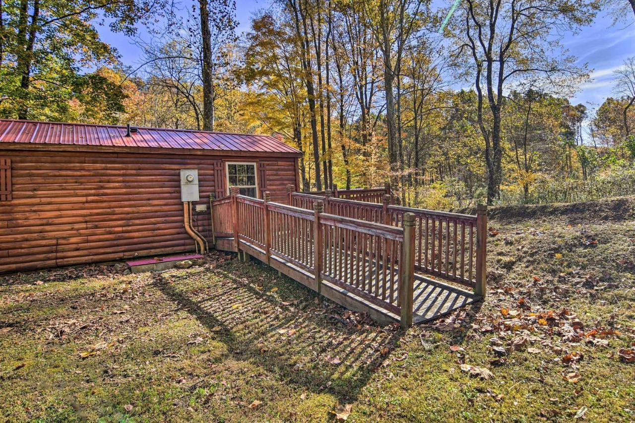Rural Cabin Hideaway With Fire Pit And Mtn Views! Parsons 외부 사진