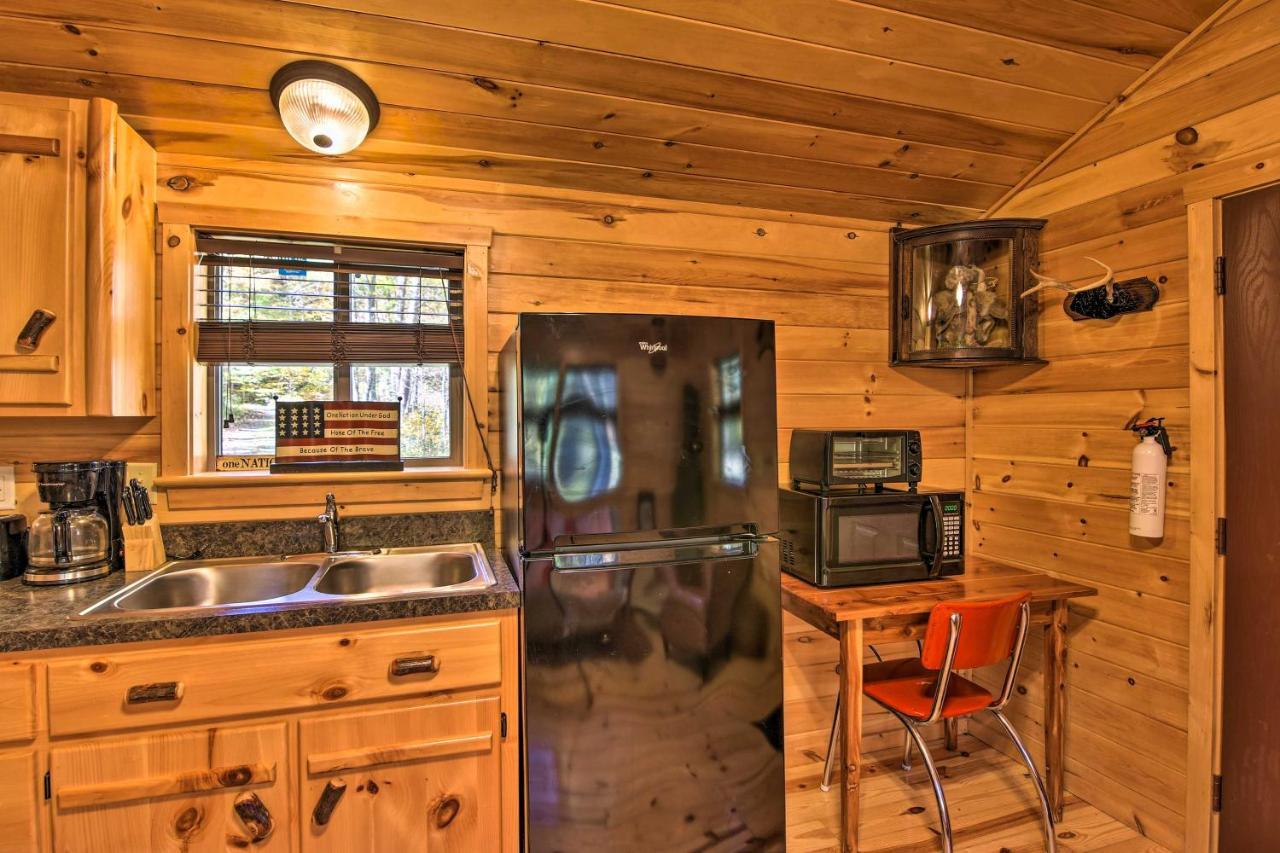 Rural Cabin Hideaway With Fire Pit And Mtn Views! Parsons 외부 사진