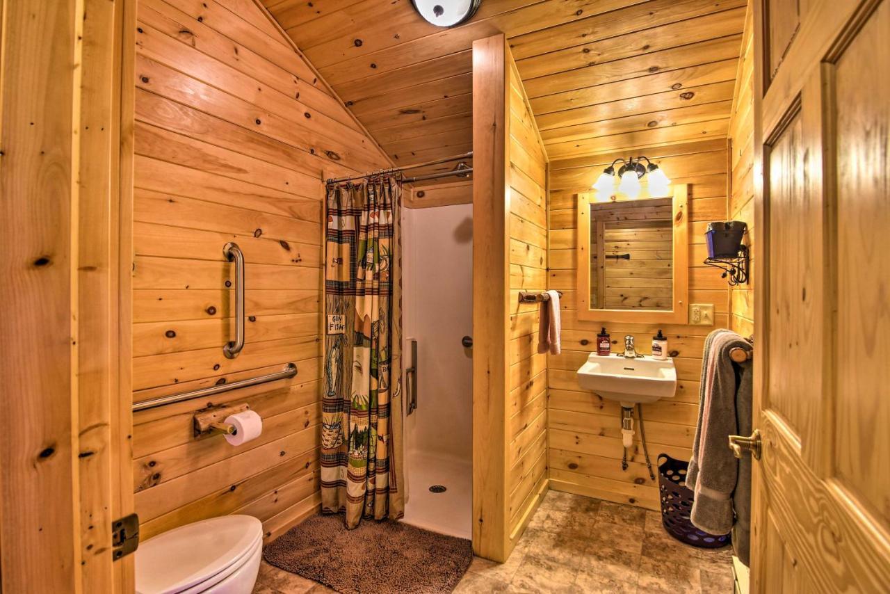 Rural Cabin Hideaway With Fire Pit And Mtn Views! Parsons 외부 사진